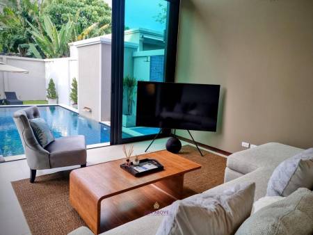 2BR Modern Villa near Bangtao Beach