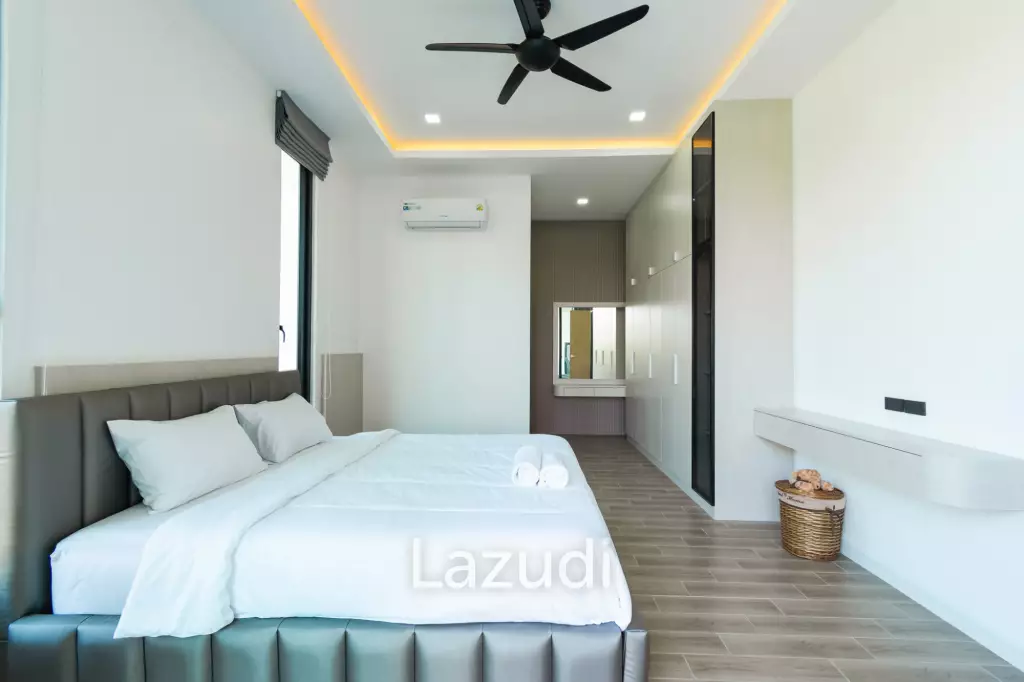 220 sqm modern pool villa in Hin Lek Fai Hua Hin