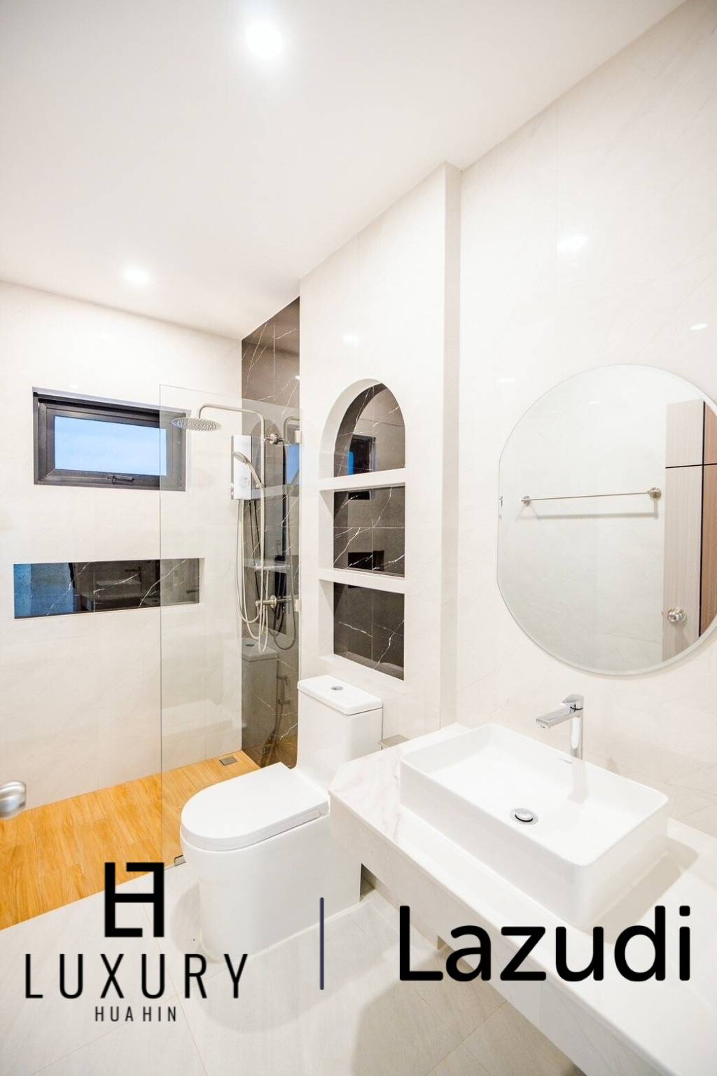 330 metro cuadrado 3 ` 3 Baño Villa de Venta