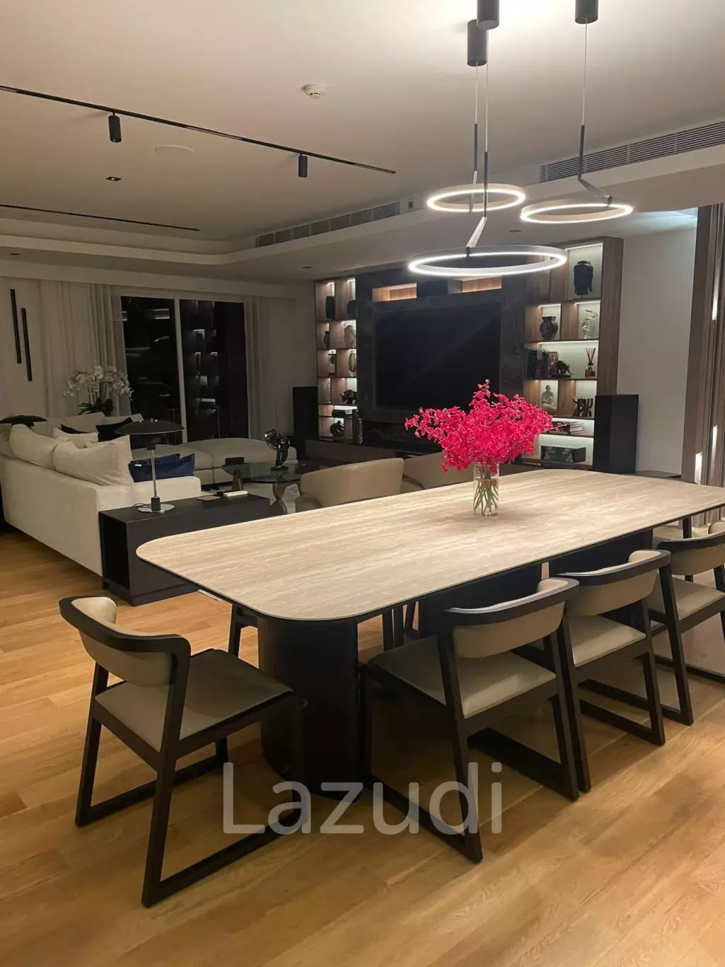 4 Bed 4 Bath 257 SQ.M The Rise Sukhumvit 39