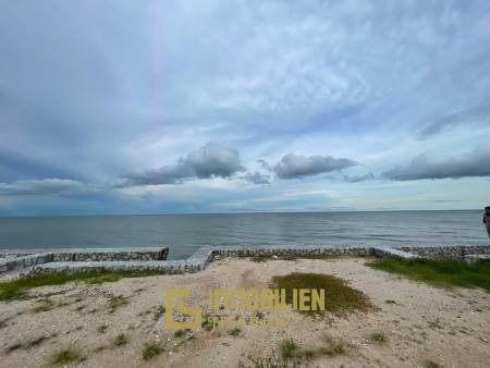 อสังหาริมทรัพย์ริมชายหาด 2 ไร่ในทำเลที่ดีเยี่ยม