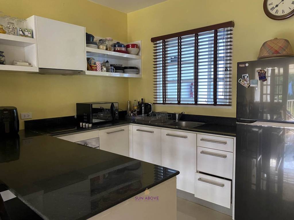 A quiet, tropical 1-bedroom condo near Layan Beach