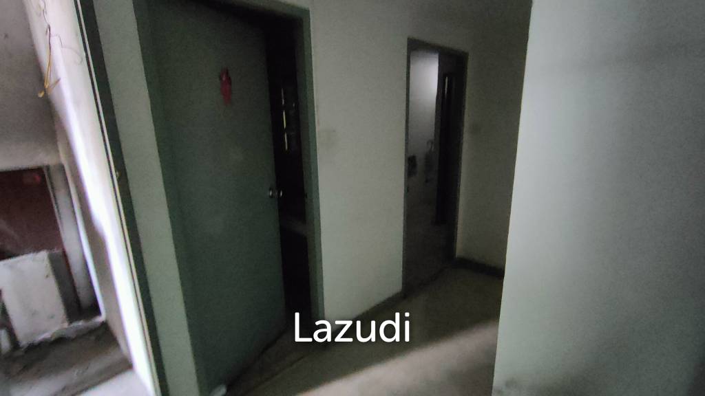 Super Prime Location Commercial Building for rent in Langsuan