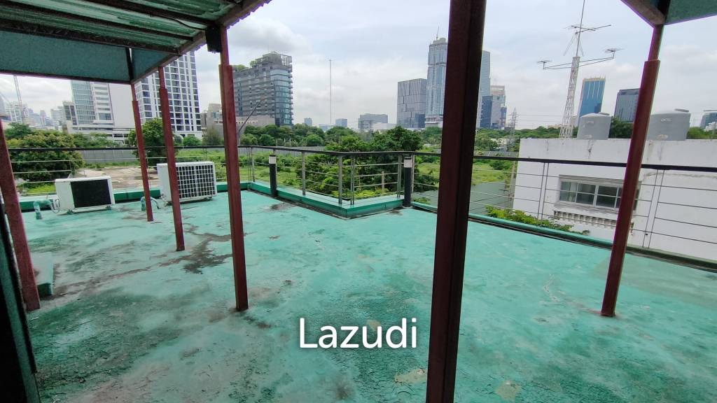 Super Prime Location Commercial Building for rent in Langsuan