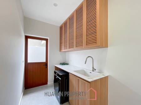 La Felice: New luxury 3 bed pool villa close to town
