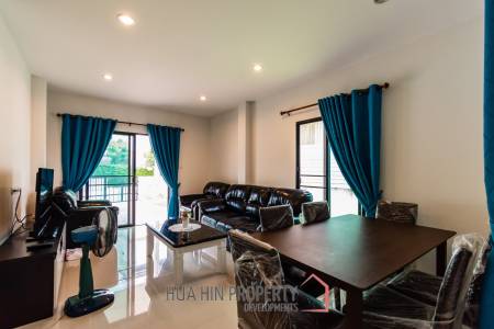LA VALLE TOWN 3 : 3 bed two storey built-in kitchen
