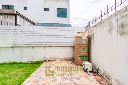 LA VALLE TOWN 3 : 3 bed two storey built-in kitchen