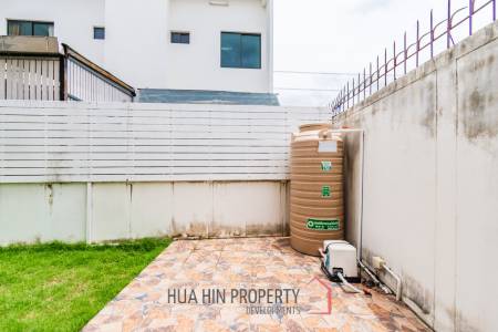 LA VALLE TOWN 3 : 3 bed two storey built-in kitchen