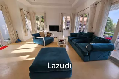 Cozy 4-Bedroom Villa for Sale in Chaweng Hills