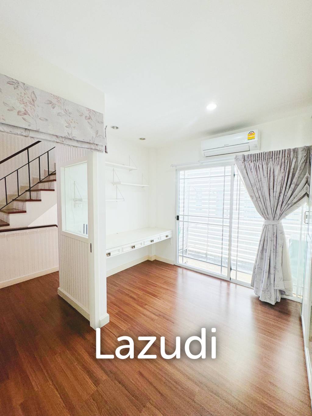 3 Bed 3 Bath 200 SQ.M Townhouse in Sukhumvit 62