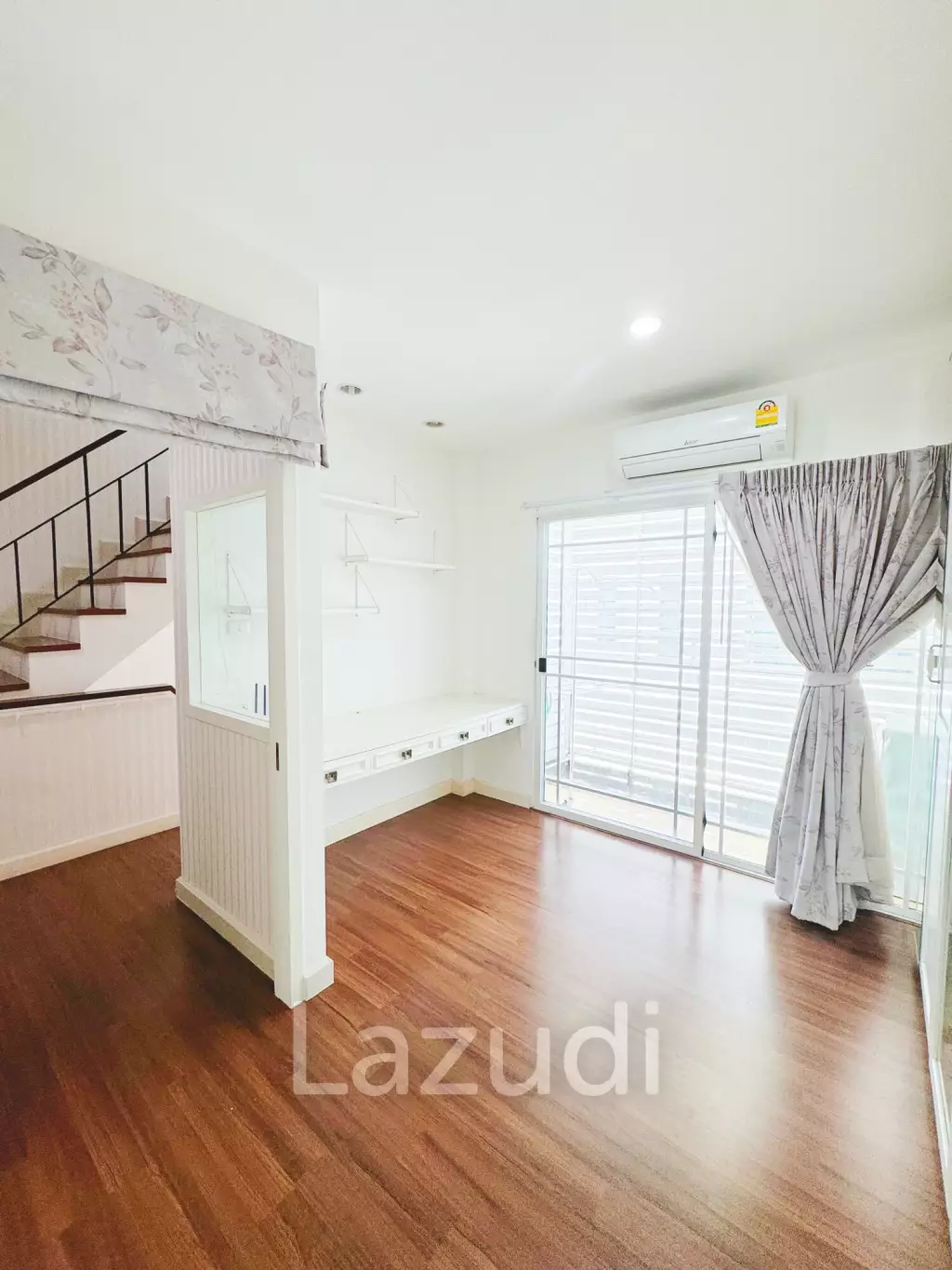 3 Bed 3 Bath 200 SQ.M Townhouse in Sukhumvit 62