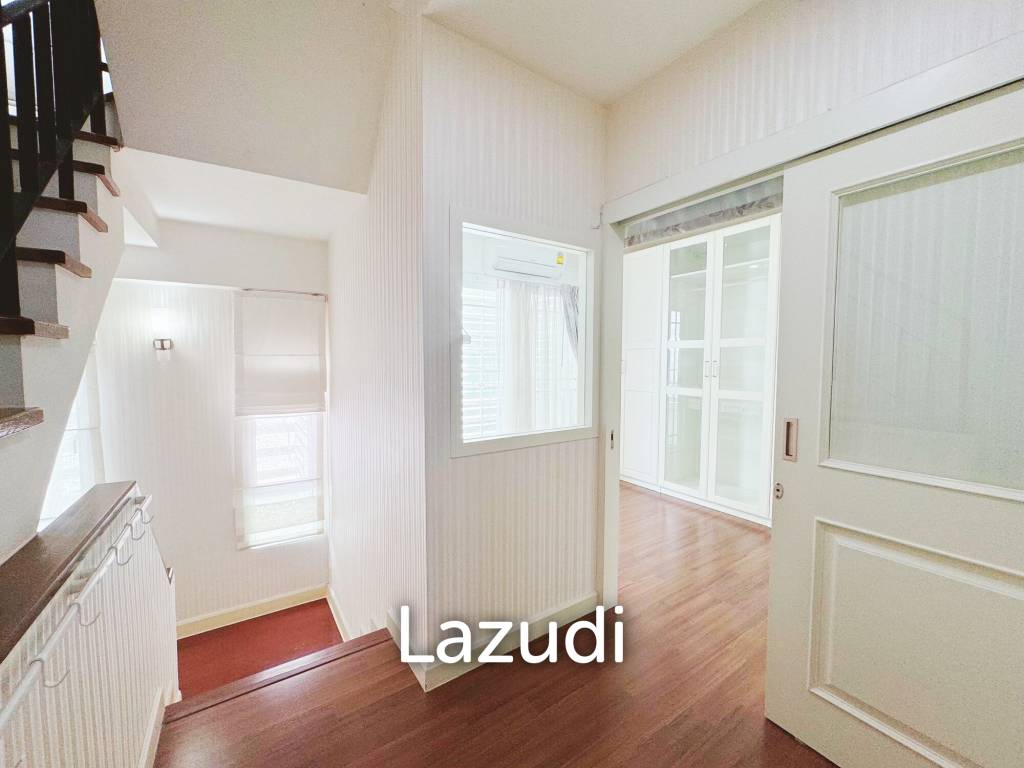 3 Bed 3 Bath 200 SQ.M Townhouse in Sukhumvit 62