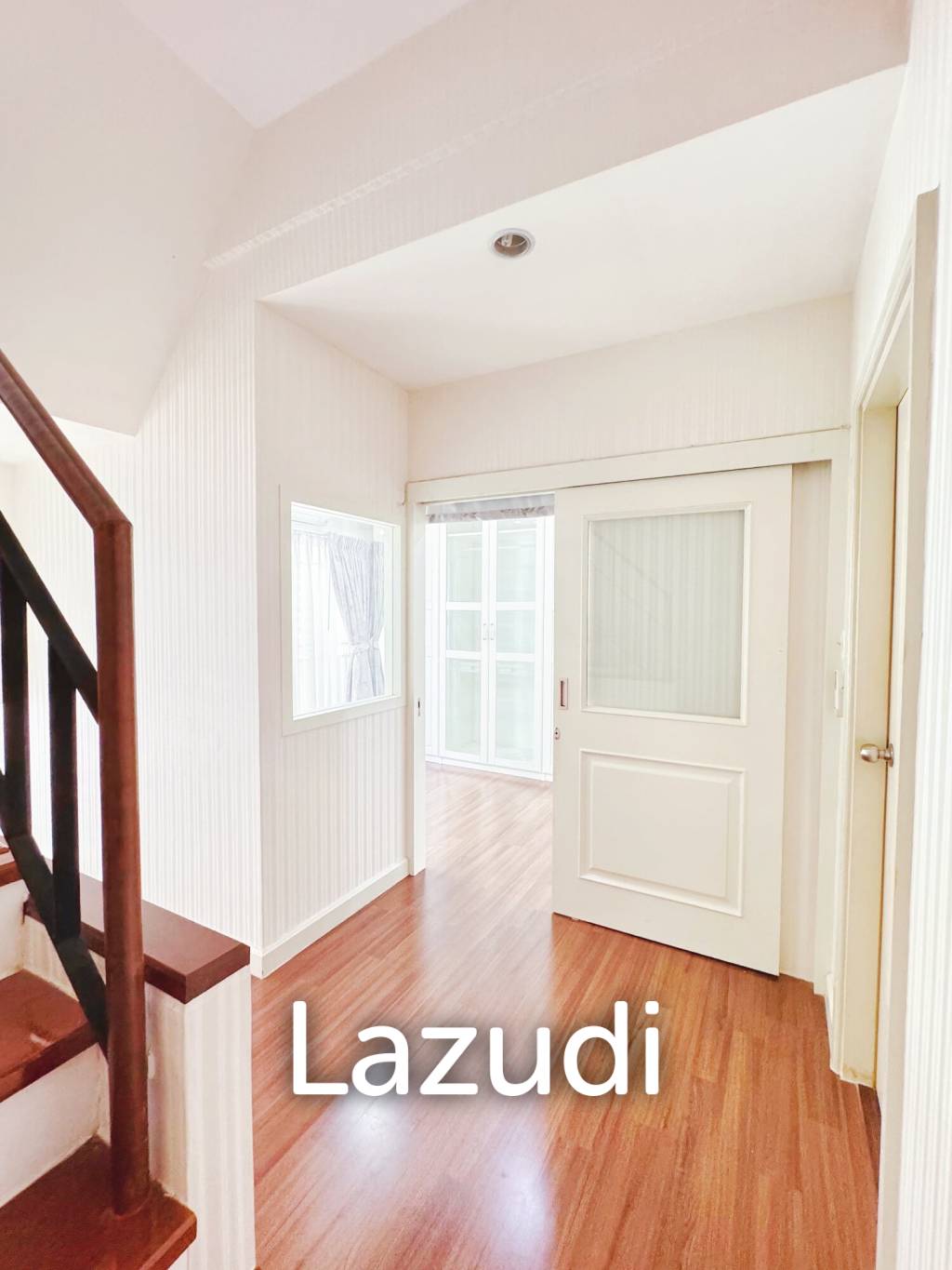 3 Bed 3 Bath 200 SQ.M Townhouse in Sukhumvit 62