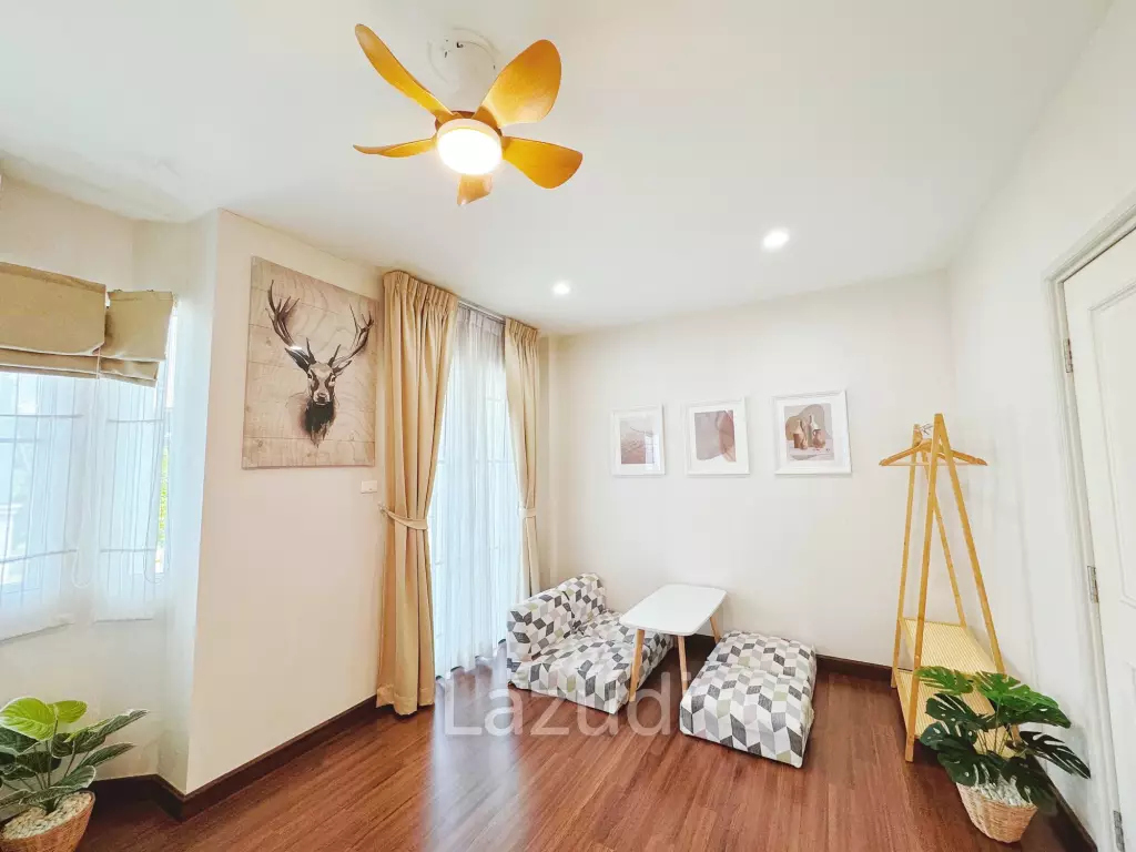 3 Bed 3 Bath 200 SQ.M Townhouse in Sukhumvit 62