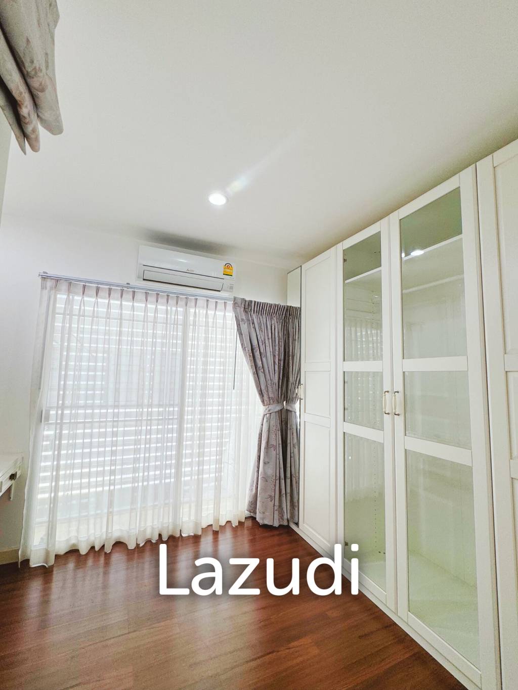 3 Bed 3 Bath 200 SQ.M Townhouse in Sukhumvit 62