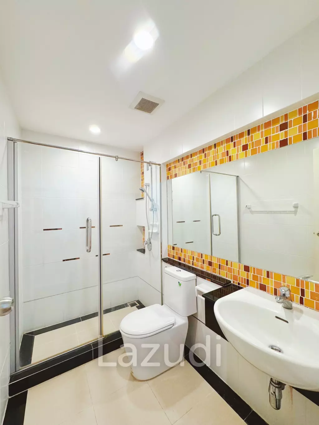3 Bed 3 Bath 200 SQ.M Townhouse in Sukhumvit 62