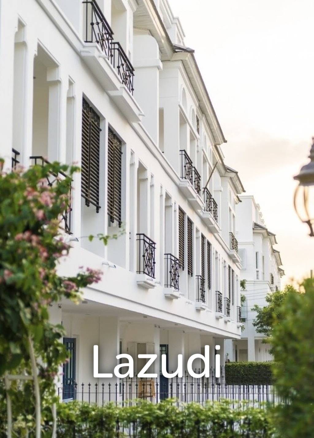 3 Bed 3 Bath 200 SQ.M Townhouse in Sukhumvit 62