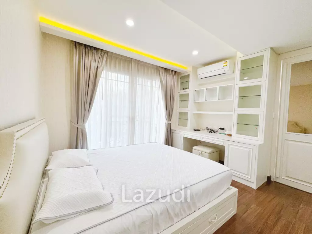 3 Bed 3 Bath 200 SQ.M Townhouse in Sukhumvit 62