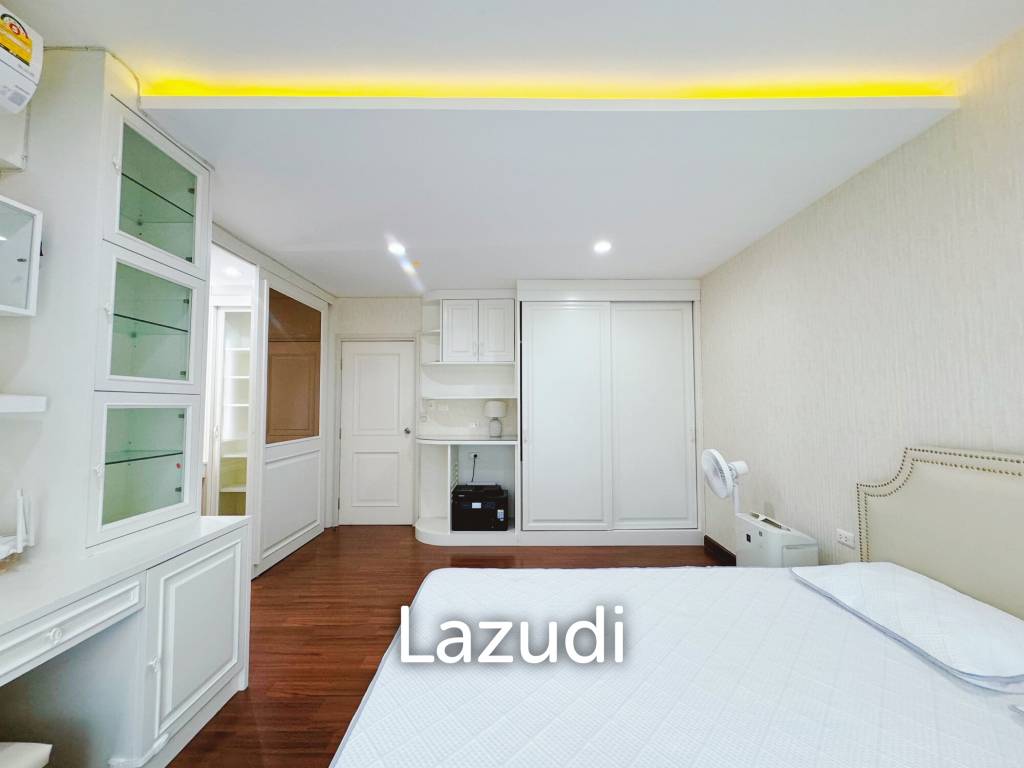 3 Bed 3 Bath 200 SQ.M Townhouse in Sukhumvit 62