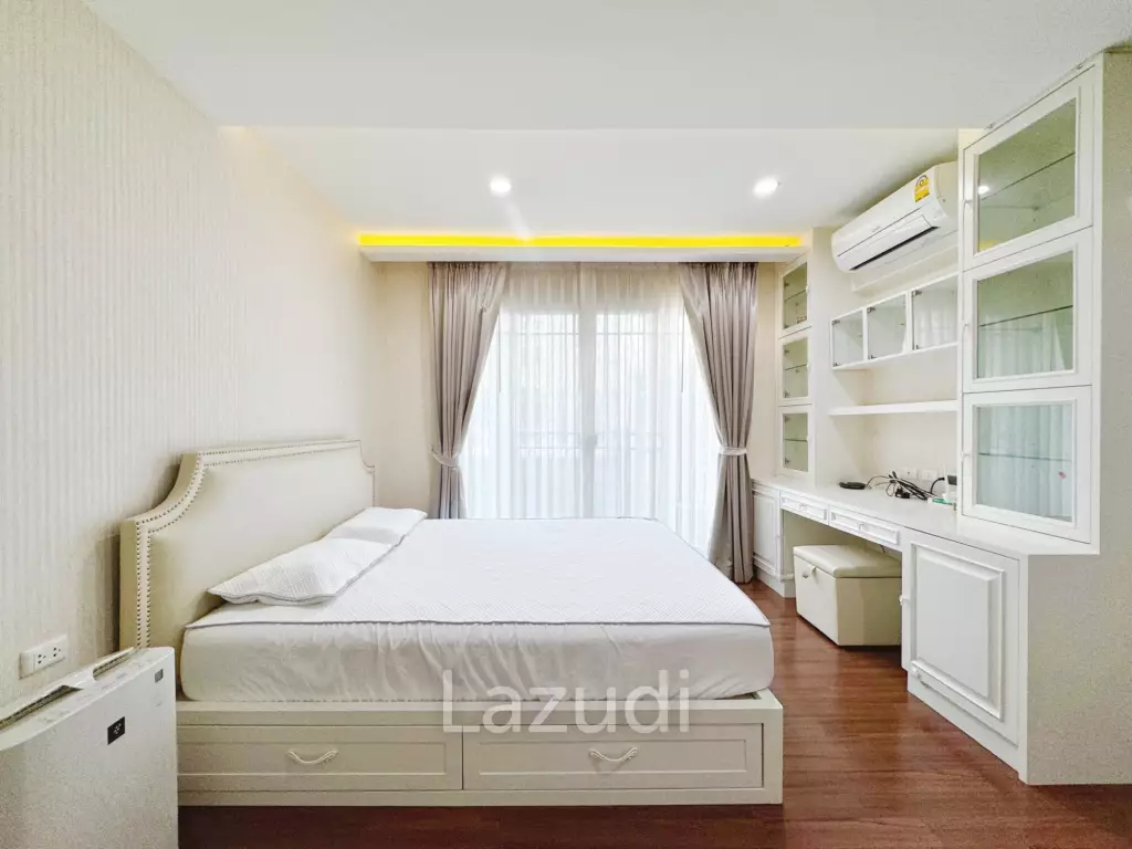 3 Bed 3 Bath 200 SQ.M Townhouse in Sukhumvit 62