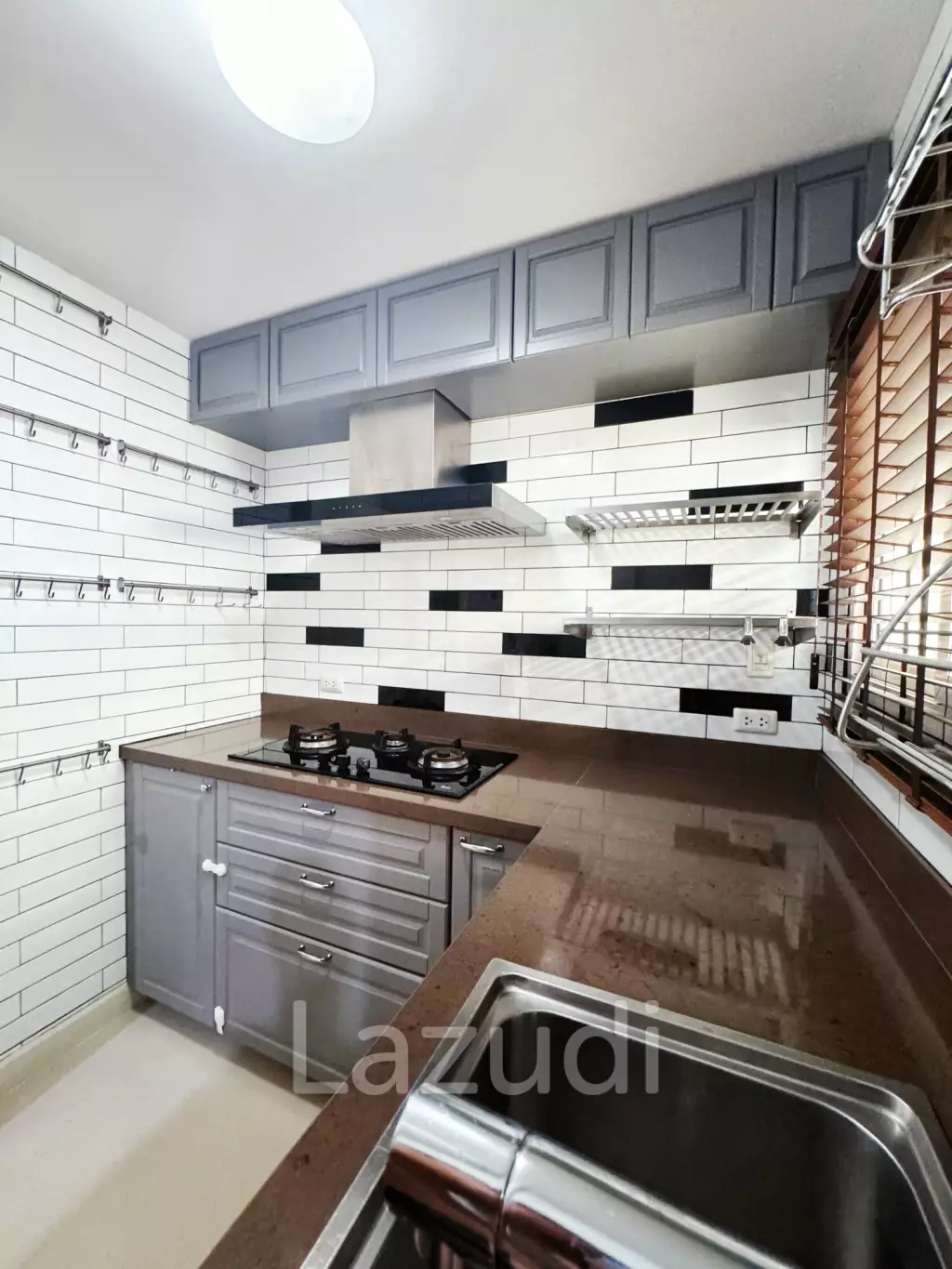 3 Bed 3 Bath 200 SQ.M Townhouse in Sukhumvit 62