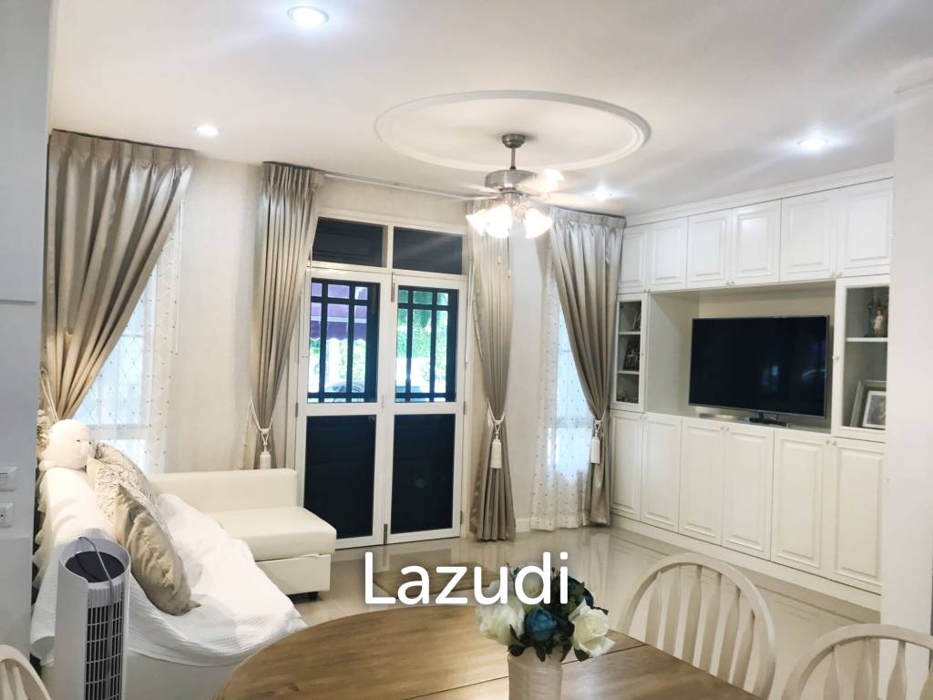 3 Bed 3 Bath 200 SQ.M Townhouse in Sukhumvit 62