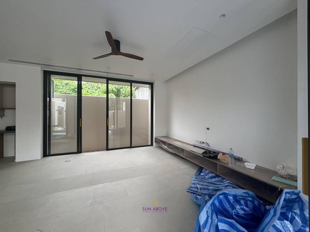 A luxurious 3-Bedroom Pool villa near Rawai Beach