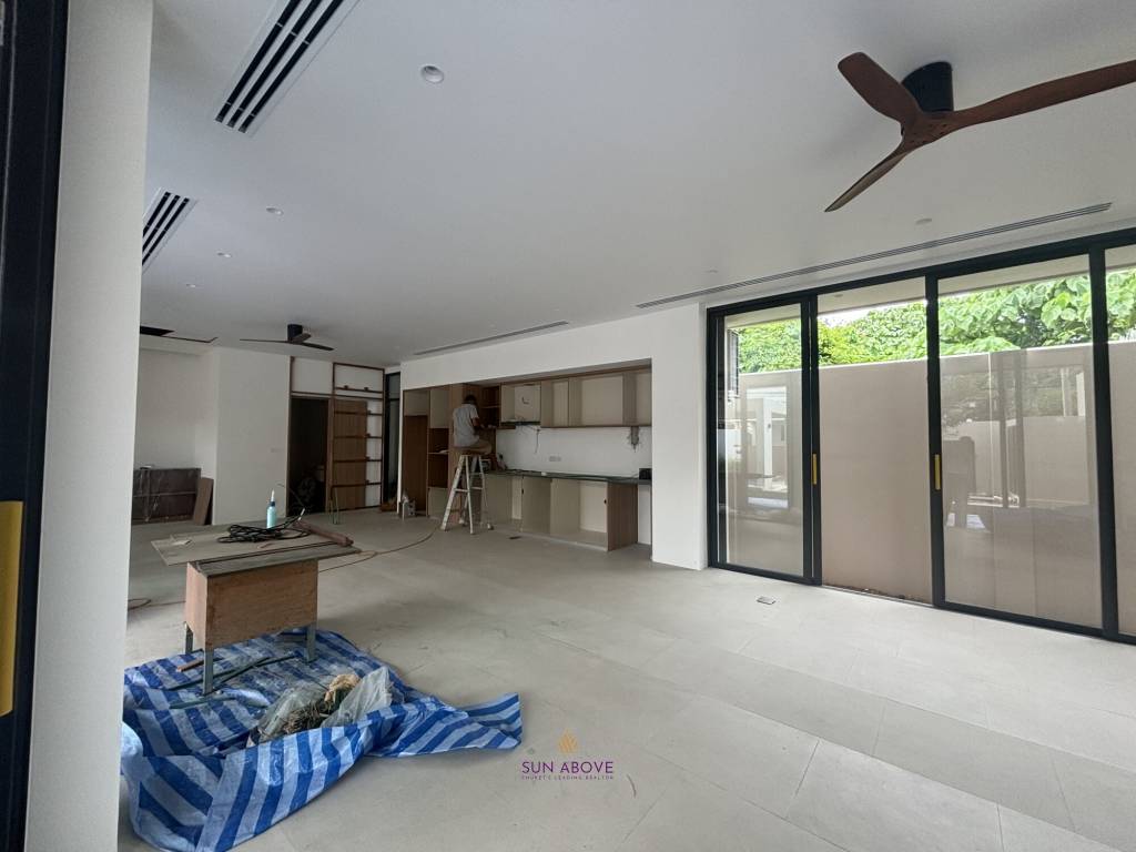 A luxurious 3-Bedroom Pool villa near Rawai Beach