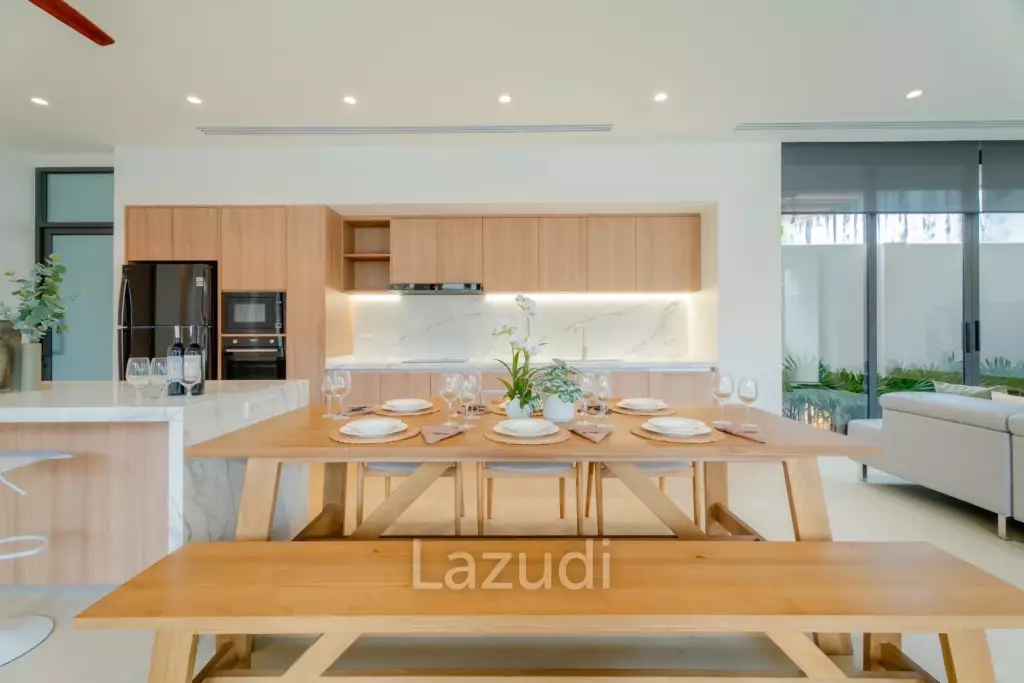 A luxurious 3-Bedroom Pool villa near Rawai Beach