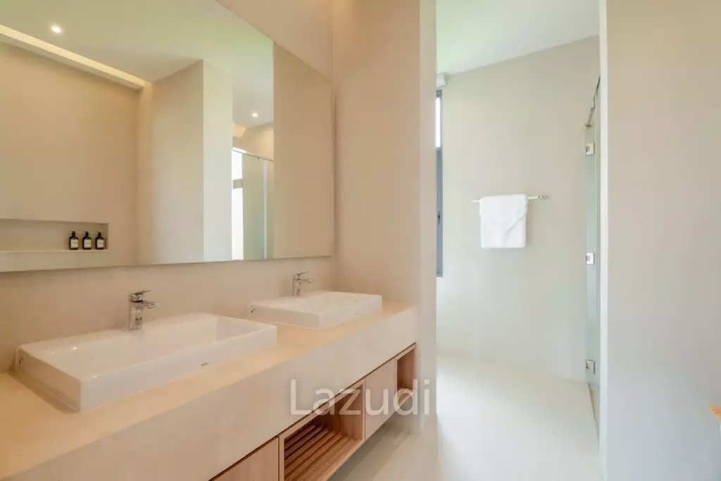 A luxurious 3-Bedroom Pool villa near Rawai Beach
