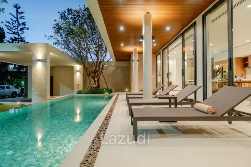 A luxurious 3-Bedroom Pool villa near Rawai Beach