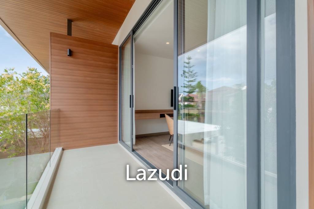 A luxurious 3-Bedroom Pool villa near Rawai Beach