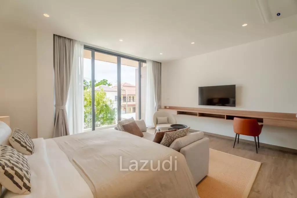 A luxurious 3-Bedroom Pool villa near Rawai Beach