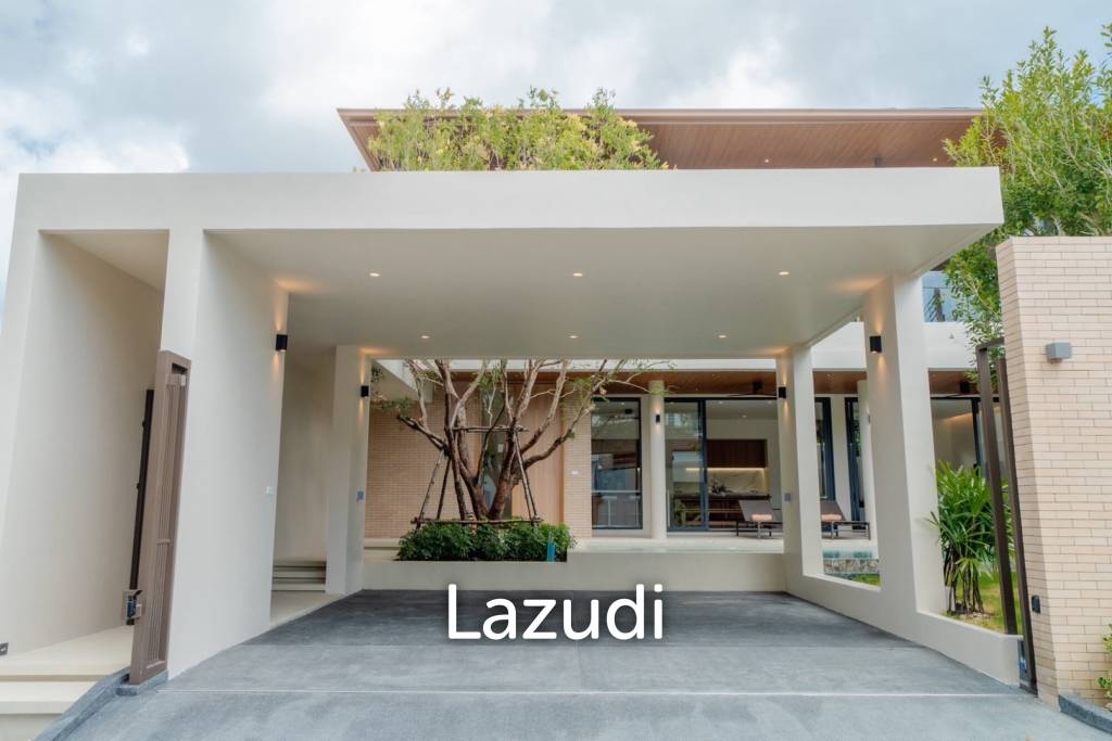 A luxurious 3-Bedroom Pool villa near Rawai Beach