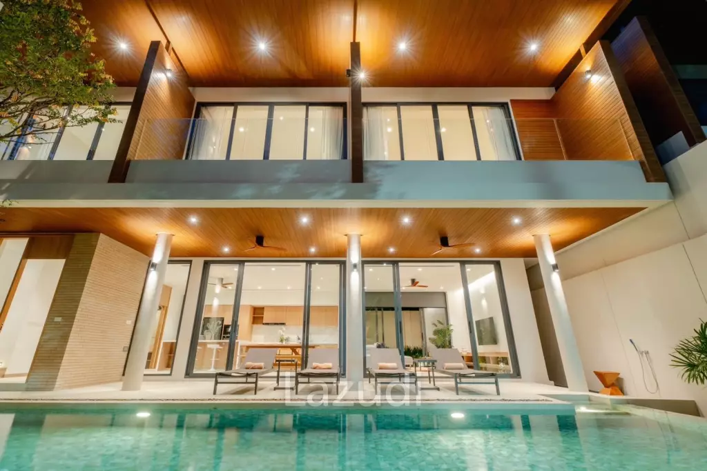 A luxurious 3-Bedroom Pool villa near Rawai Beach