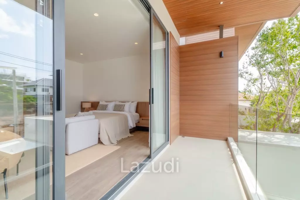 A luxurious 3-Bedroom Pool villa near Rawai Beach
