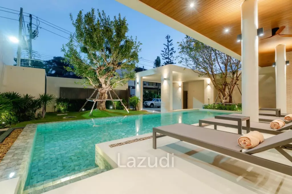 A luxurious 3-Bedroom Pool villa near Rawai Beach