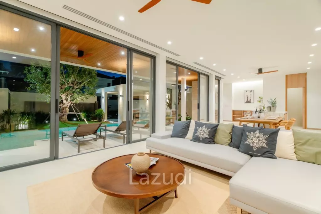 A luxurious 3-Bedroom Pool villa near Rawai Beach