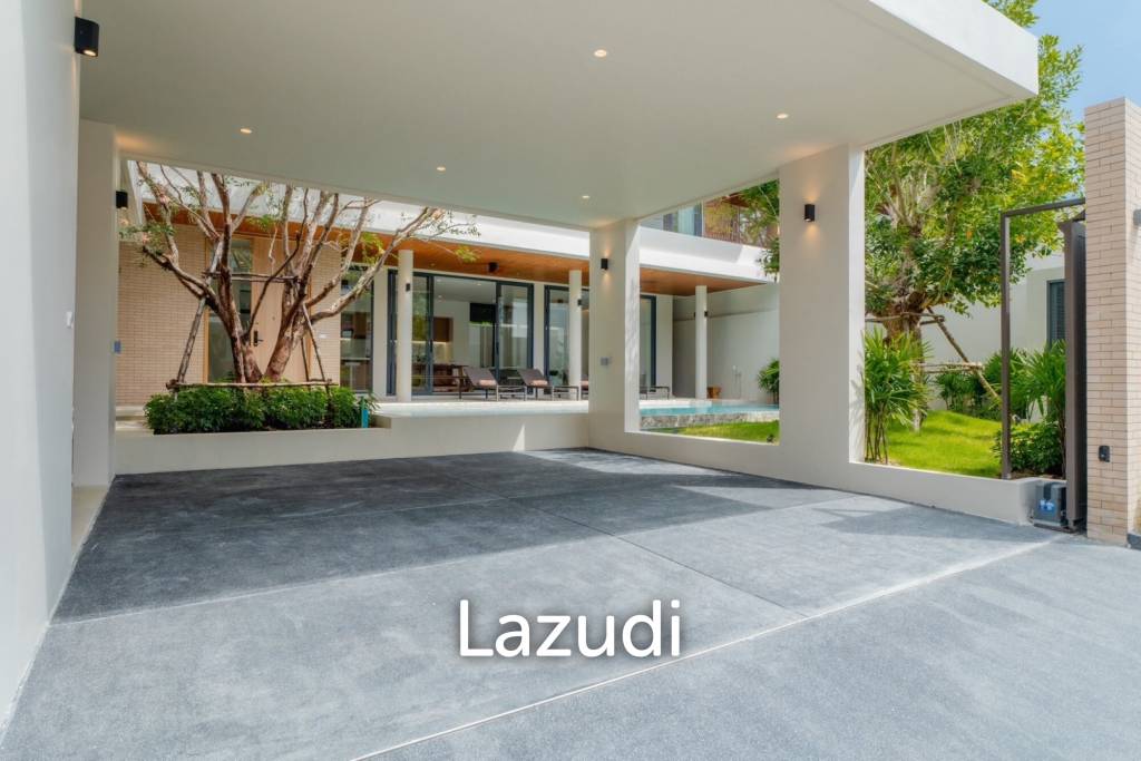 A luxurious 3-Bedroom Pool villa near Rawai Beach