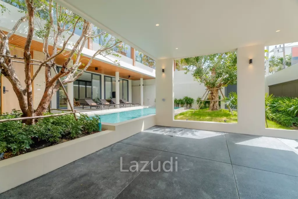 A luxurious 3-Bedroom Pool villa near Rawai Beach