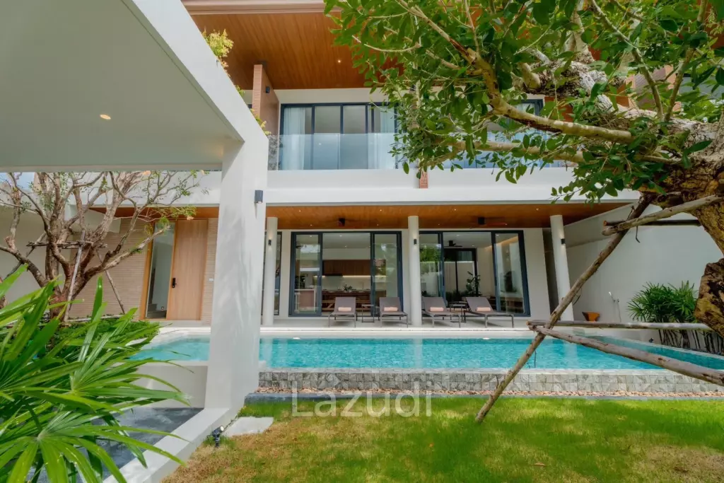 A luxurious 3-Bedroom Pool villa near Rawai Beach