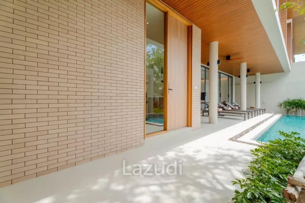 A luxurious 3-Bedroom Pool villa near Rawai Beach