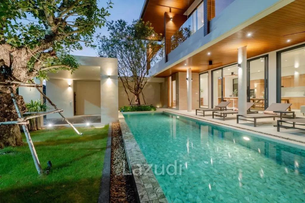 A luxurious 3-Bedroom Pool villa near Rawai Beach