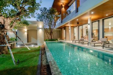 A luxurious 3-Bedroom Pool villa near Rawai Beach