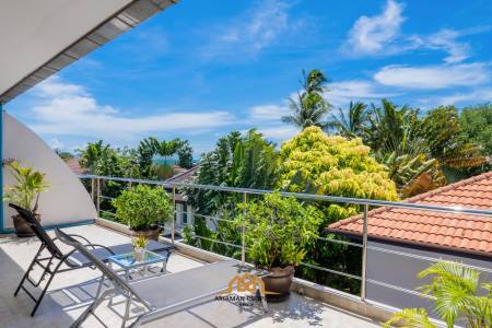 50m to the Beach, Townhouse with Private Pool in Bang Por