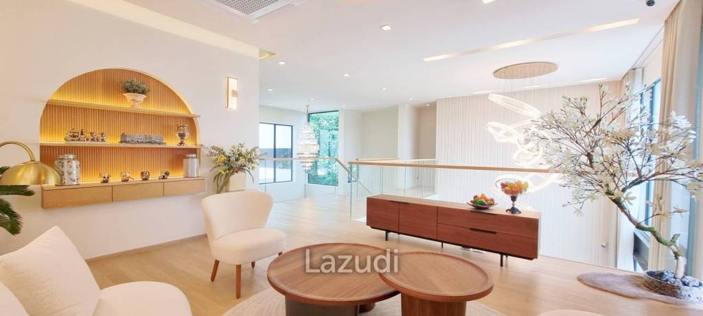 5 Bedrooms 7 Bathrooms 520 SQ.M. Manruetra pura