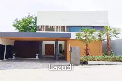 5 Bedrooms 7 Bathrooms 520 SQ.M. Manruetra pura