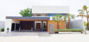 5 Bedrooms 7 Bathrooms 520 SQ.M. Manruetra pura