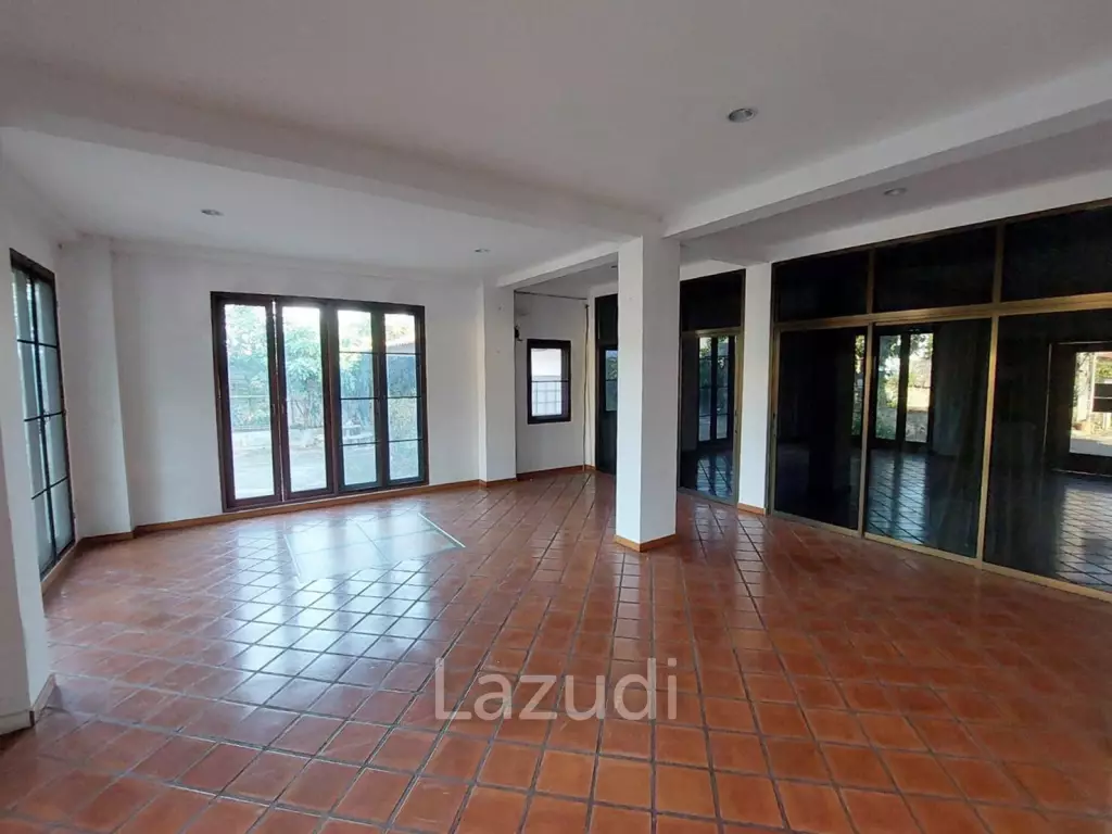 13 Rooms Apartment For Sale in Chiang Mai City