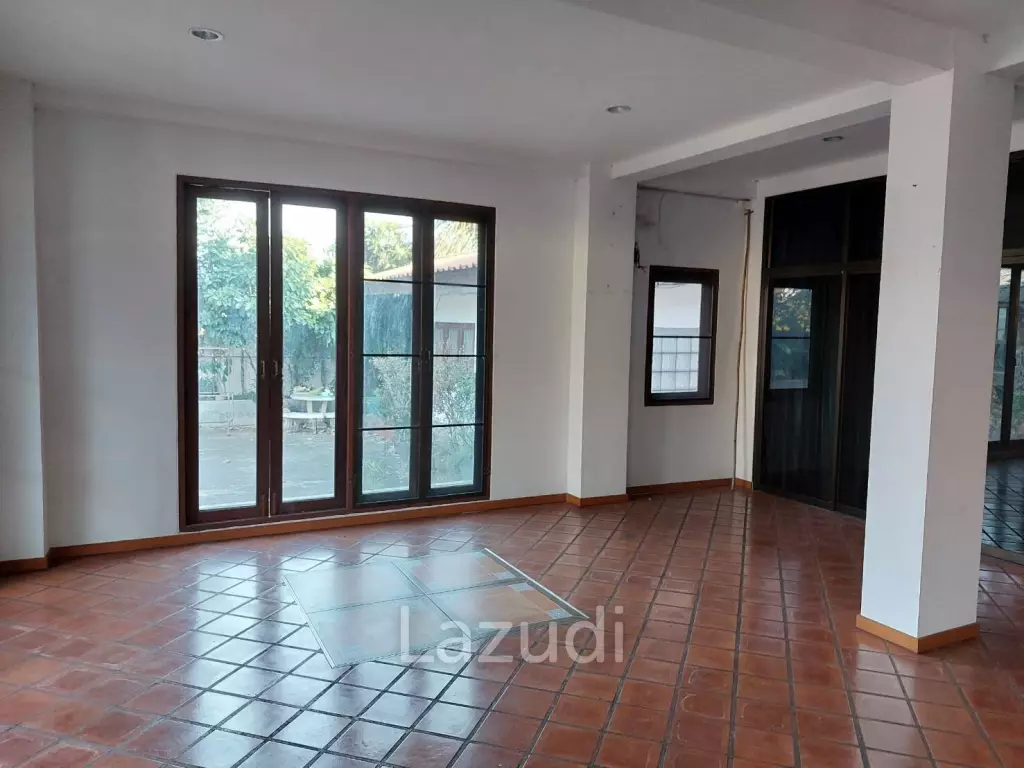 13 Rooms Apartment For Sale in Chiang Mai City
